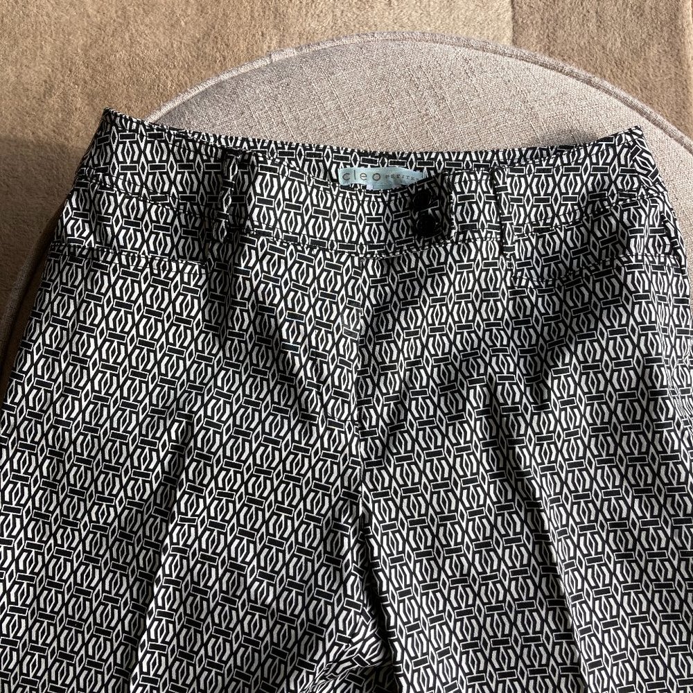 Cleo Black & White Cotton Capris NWOT